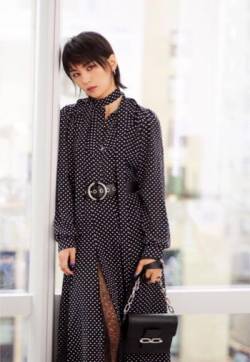 周笔畅图片 周笔畅个性性感写真图片