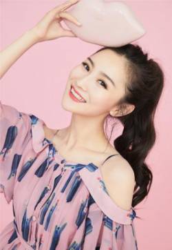 高清中国湖北省武汉市张维娜唯美仙气写真图片