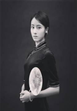 高清女星毛晓慧早期旗袍写真图片
