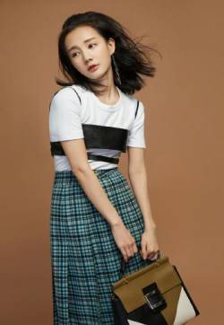 高清中国内地山东济南女演员李一桐优雅混搭风时尚写真图片