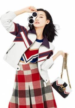 高清中国内地山东济南女演员李一桐秋冬时装写真图片