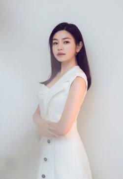 高清台湾台北女演员陈妍希简约优雅写真图片