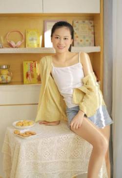 中国内地河北女演员冯文娟干练帅气图片