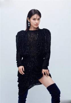 高清中国山东济南影视女演员韩丹彤摩登时尚写真图片