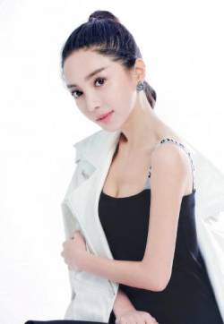 中国内地四川省成都女演员马梦乔可爱迷人写真图片