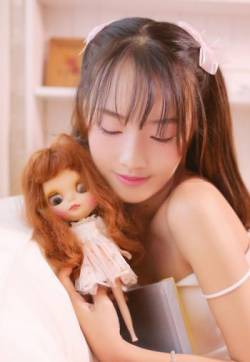 中国内地新疆乌鲁木齐女演员麦迪娜《幻城》海报剧照图片