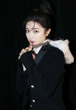 中国内地北京影视女演员李兰迪俏皮性感写真图片