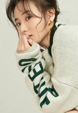 高清山东省青岛美女江铠同甜美俏丽时尚写真图片