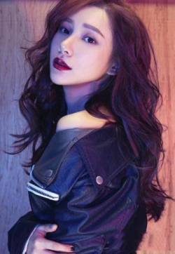 高清女星冯若绮性感迷人霸气写真图片