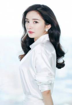 高清中国内地北京影视女演员杨幂优雅迷人魅力写真图片