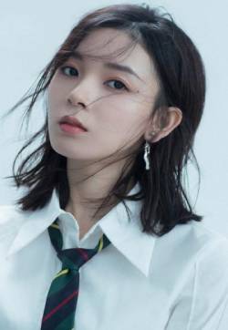 中国内地四川省攀枝花女演员陈瑶娇俏可人写真图片