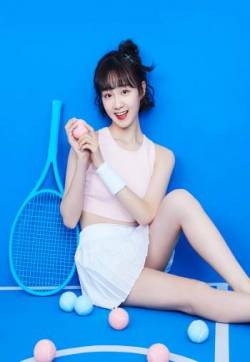 中国内地湖南女歌手李子璇清新牛油果绿写真图片第张