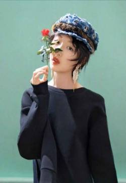 高清中国内地影视河北省石家庄女演员周冬雨小清新甜美封面写真图片