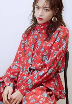高清广州女演员钟楚曦浙江卫视领跑2019演唱会图片