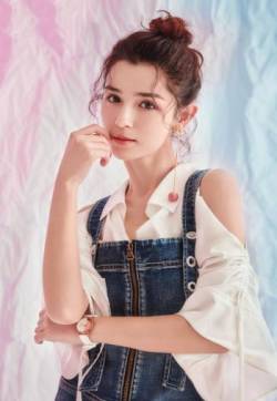 中国内地演员哈妮克孜性感时尚魅力写真图片
