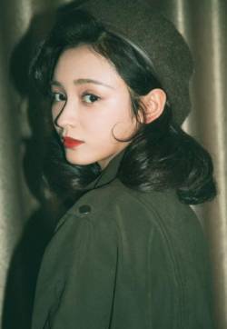 中国内地女演员王一菲妩媚动人写真图片
