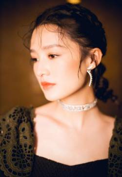 高清湖北武汉性感美女邱诗媛文艺少女范性感图片