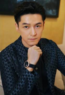 高清上海市徐汇男明显胡歌优雅绅士风帅气写真图片