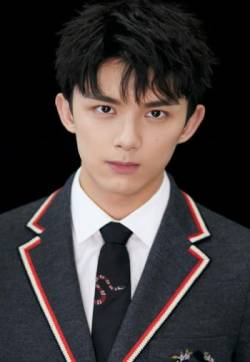 中国内地男演员吴磊学院风超帅写真图片