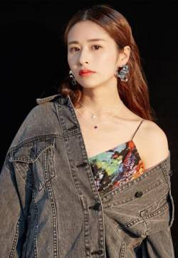 中国内地上海女演员江疏影知性素颜私服照图片