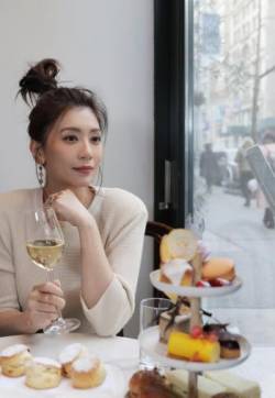 台北著名女演员“辣妈”贾静雯春日性感写真图片第张