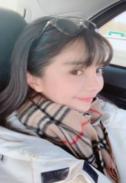中国内地四川省成都女演员马梦乔清新甜美自拍图片