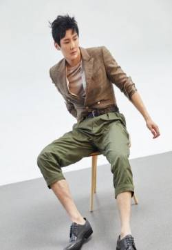 中国内地男演员彦希时尚杂志写真图片