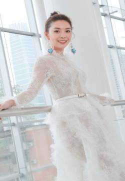 辽宁大连主持人女演员栗坤唯美仙气写真图片