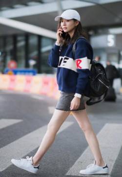 高清中国台湾影视女演员张钧甯休闲机场照图片