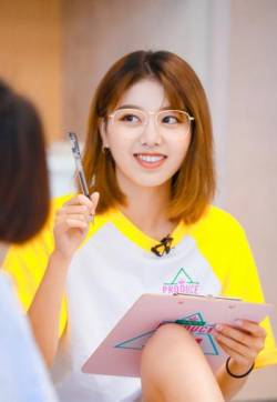 高清女明星模特创造101刘人语高清图片