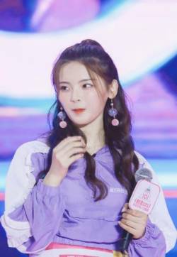 中国内地流行乐女歌手杨超越创造101最新图片