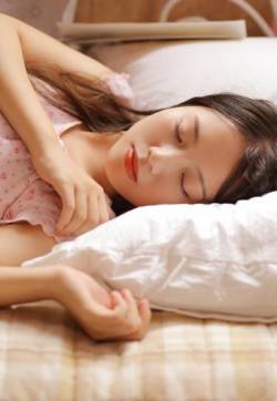 中国内地上海影视女演员angelababy黑色长裙性感图片
