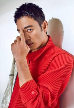 河南省平顶山男演员李光洁成熟魅力时尚杂志写真大片