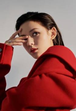 中国内地新晋女演员模特张予曦霸气御姐范时尚写真图片
