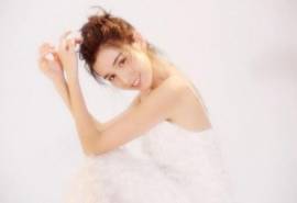 中国内地演员哈妮克孜仙气十足唯美写真图片