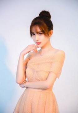 中国内地吉林长春女演员孟子义MAHB年度先生盛典甜美写真图片