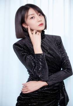 高清北京美女李溪芮MAHB年度先生盛典魅力写真图片