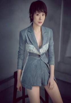 高清中国南京女演员海清男人装性感大片写真图片