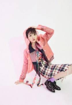 高清中国台湾影视女演员张钧甯米兰时装周夜拍图片