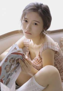 高清中国内地美女孙安可甜美养眼冬日写真图片