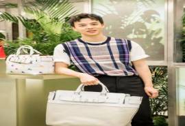 高清男星尹昉英伦风街拍图片