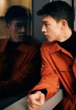 高清男星尹昉帅气活动照图片