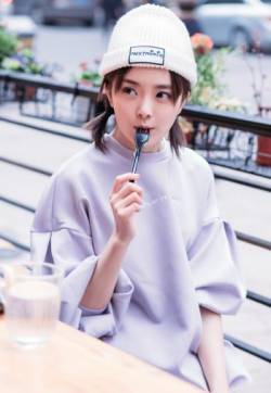 高清中国内地女演员种丹妮俏皮可爱街拍图片