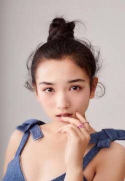 高清女星代露娃清新灵动写真图片