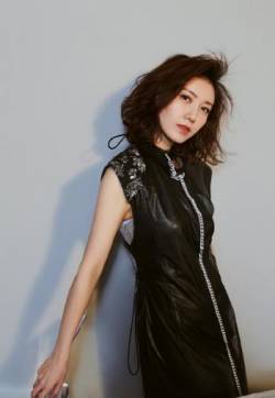 高清中国内地北京女演员高露复古魅惑时尚写真图片