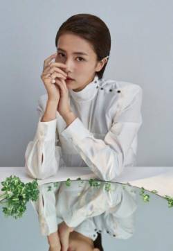江苏常州职业模特女演员白鹿灵动率性写真图片