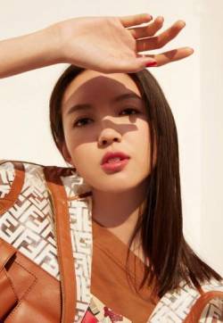 高清河北省石家庄美女张梓琳酷美养眼时尚写真图片