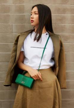 高清河北省石家庄美女张梓琳知性干练写真图片
