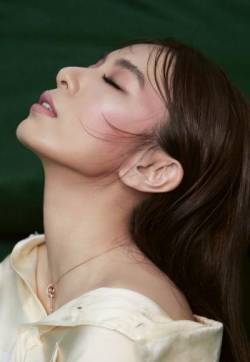 大陆台湾省新竹女演员田馥甄性感时尚写真图片