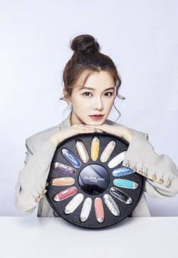 高清性感北京美女黄一琳甜美养眼代言写真图片